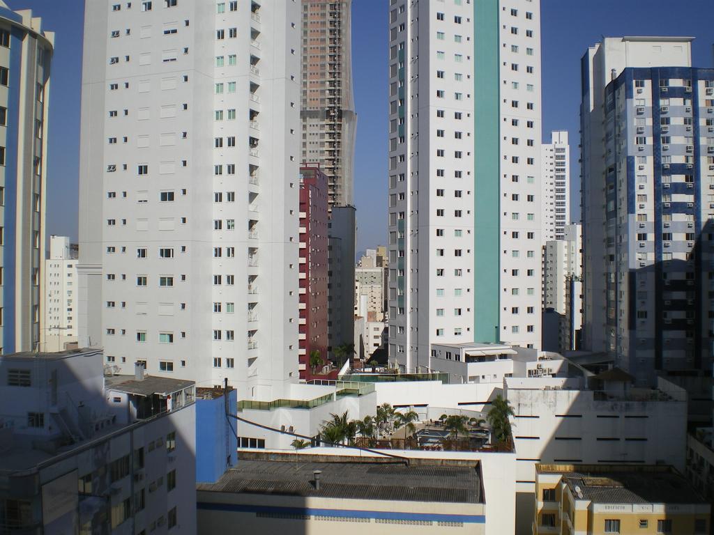 Apartamento Dante Tomio Balneario Camboriu Exterior foto